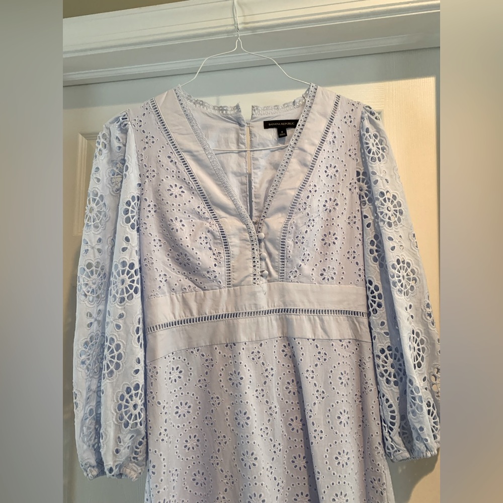Banana Republic dress size 4.  I wore this one time for Easter.  Really cute on…